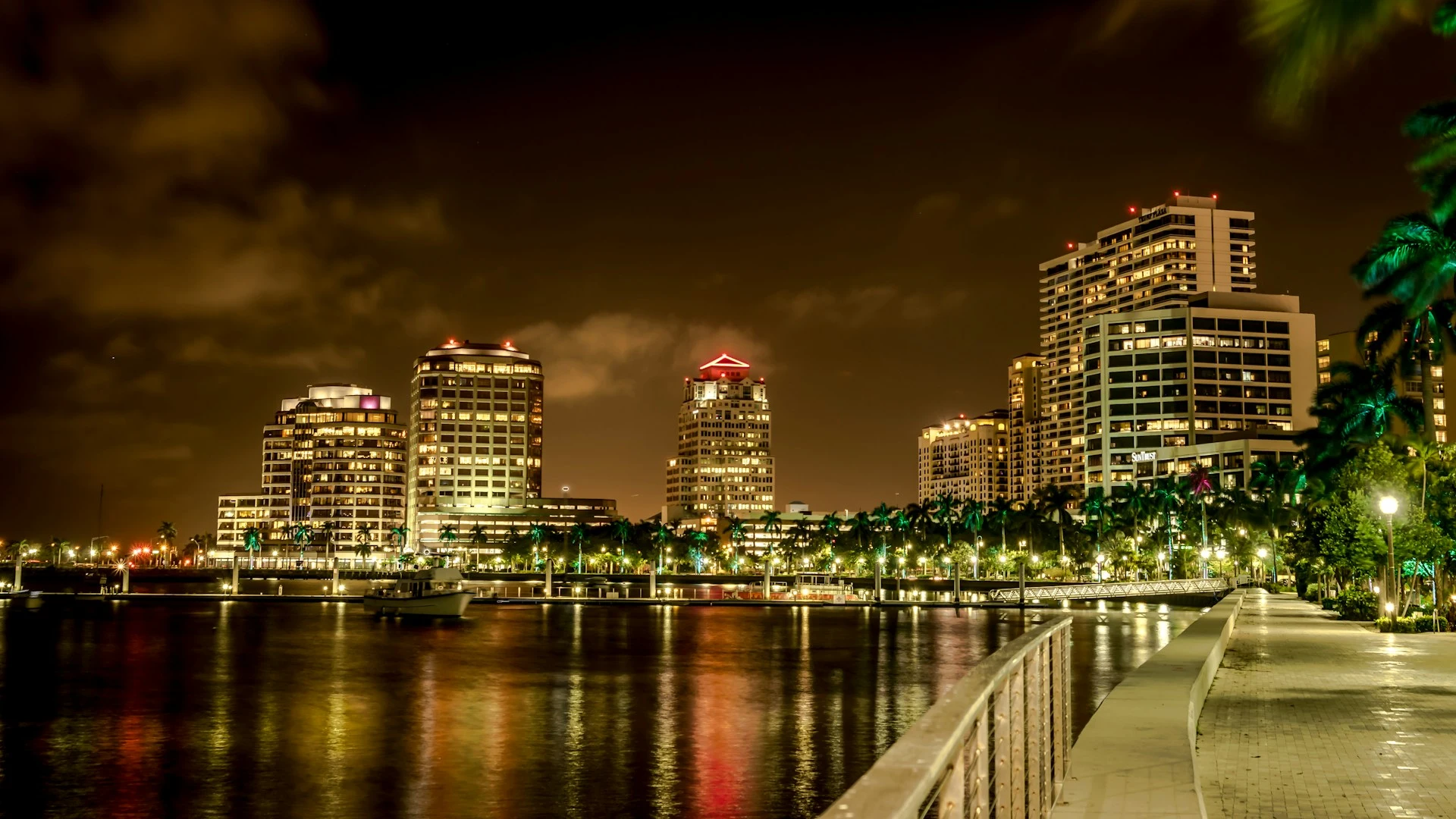 Pros and cons of living in West Palm Beach