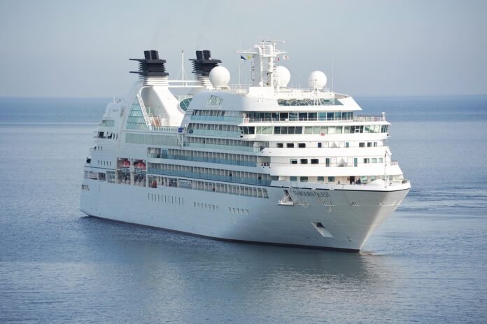 What to Consider When Planning a Luxury Cruise Getaway